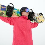 Snowboards in hippe koffietentjes